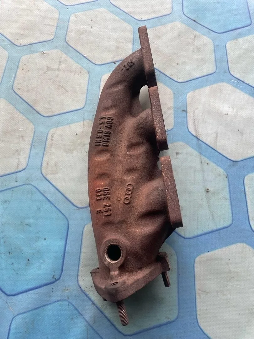 Коллектор выпускной Audi A6 2004-2011 C6