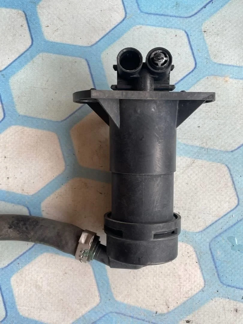 Форсунка фароомывателя Audi A6 2004-2011 C6