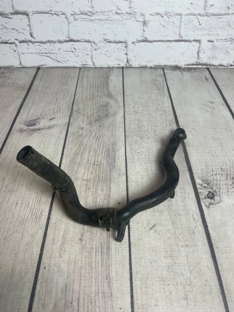 Трубопровод системы охлаждения Audi A6 2004-2011 C6