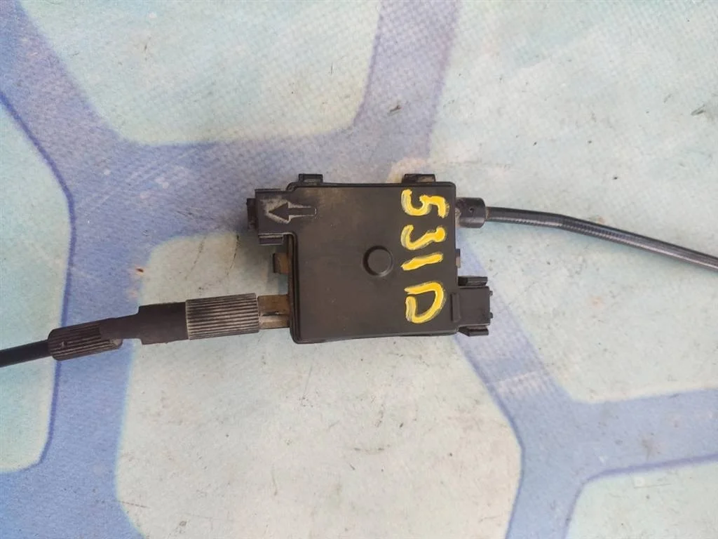 Трос замка капота Audi A8 2010-2017 4H