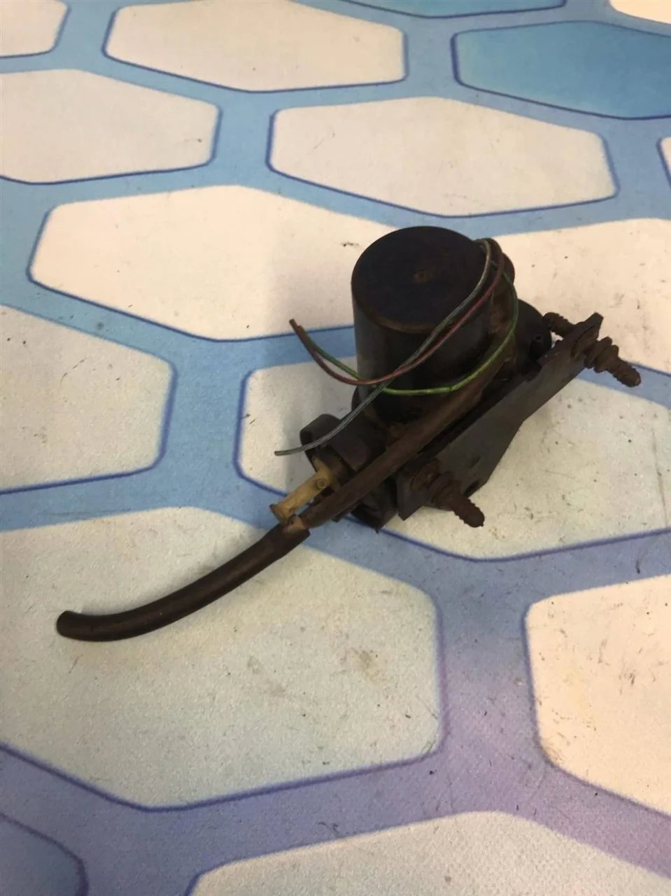 Моторчик круиз-контроля Audi A8 1994-1998 D2