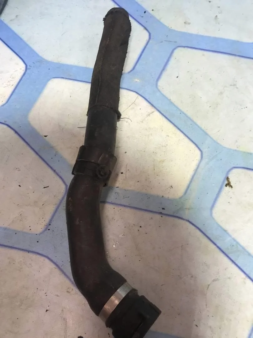 Патрубок радиатора Audi A8 2003-2010 D4