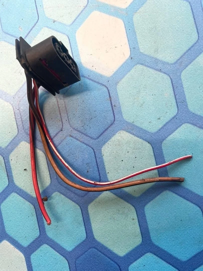 Фишка разъем штекер vag VW Amarok 2010-н.в.