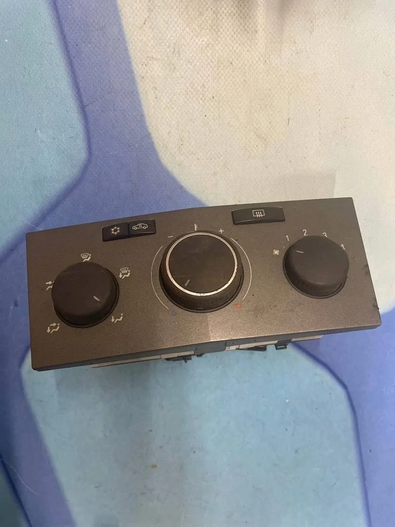 Блок управления климат контролем Opel Astra H 2004-2015