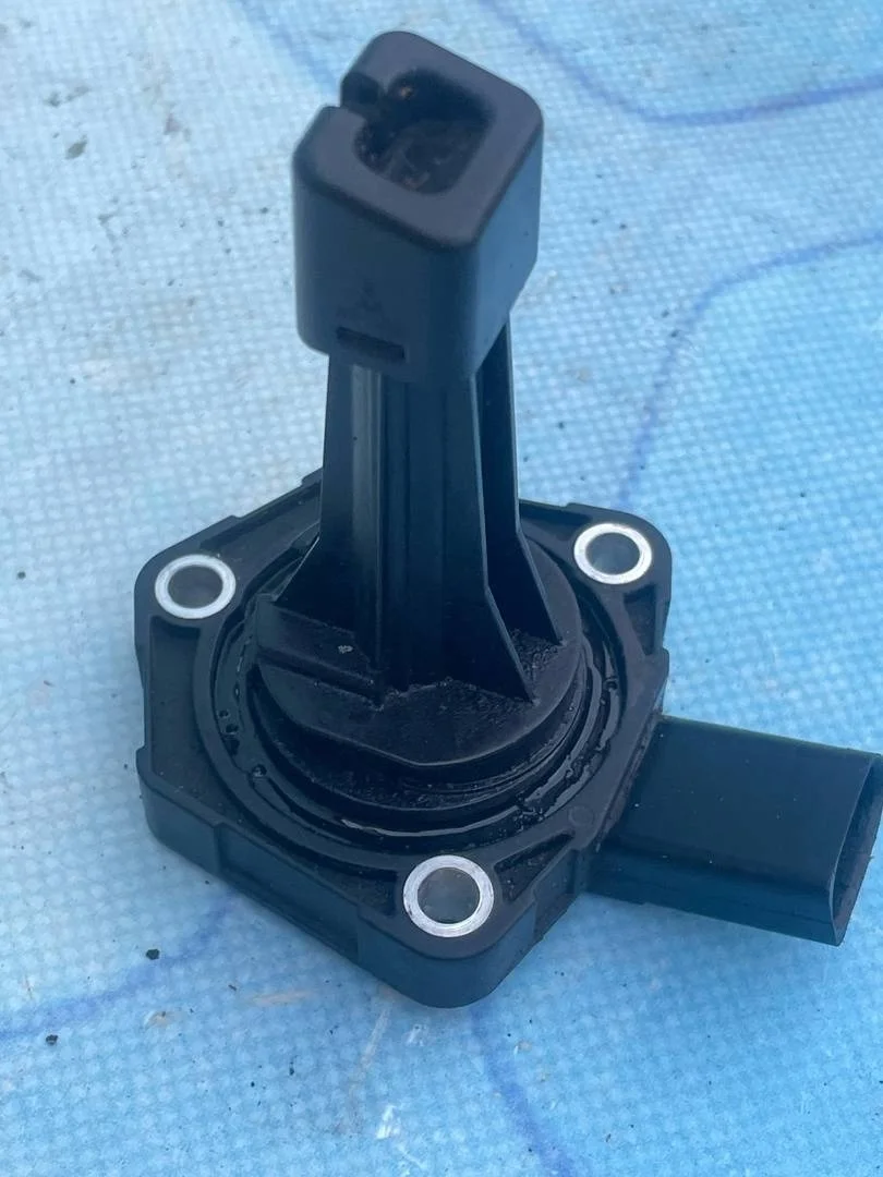 Датчик уровня масла VW Golf 5 Plus 2005-2014