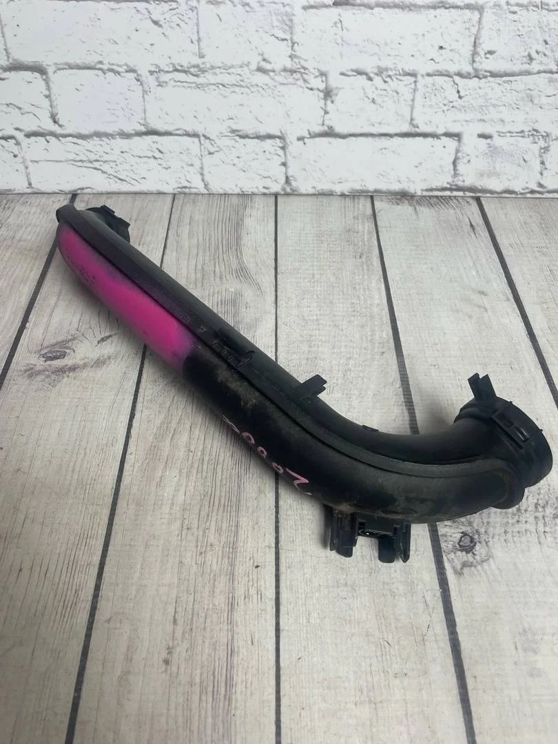 Патрубок интеркулера VW Golf 7 2012-2017