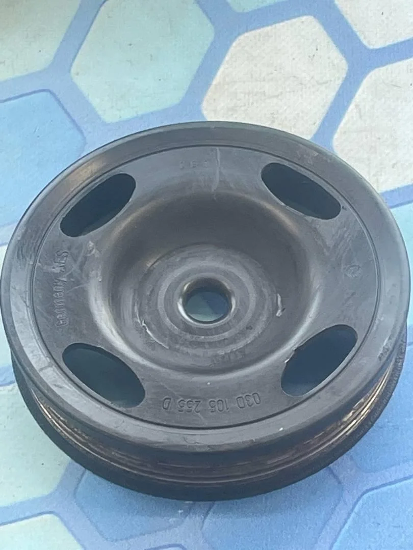 Шкив коленвала VW Jetta 2011-..