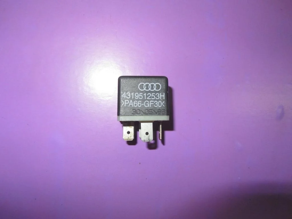 Реле VW Passat 1996-2000 B5