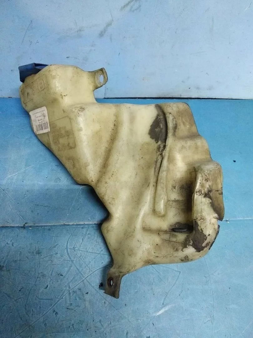 Бачок омывателя VW Passat 1996-2000 B5