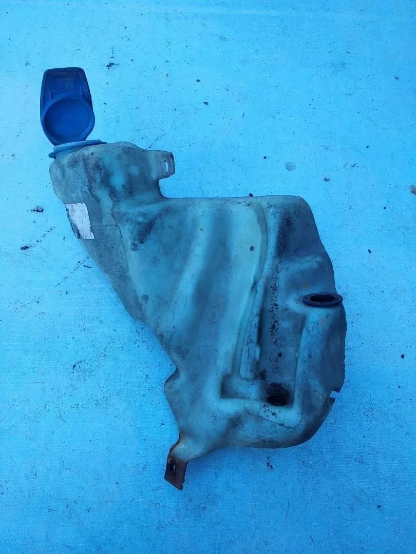 Бачок омывателя VW Passat 1996-2000 B5