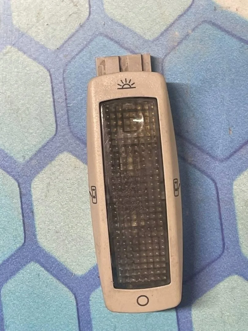 Плафон освещения салона VW Passat 1996-2000 B5