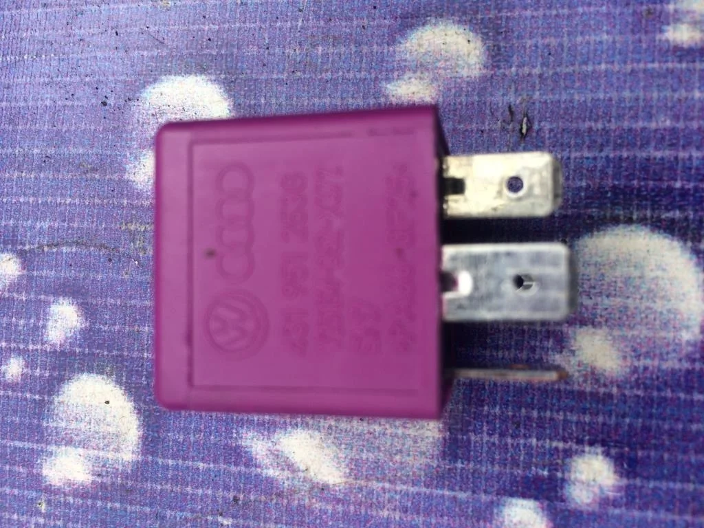 Реле VW Passat 2001-2005 B5+