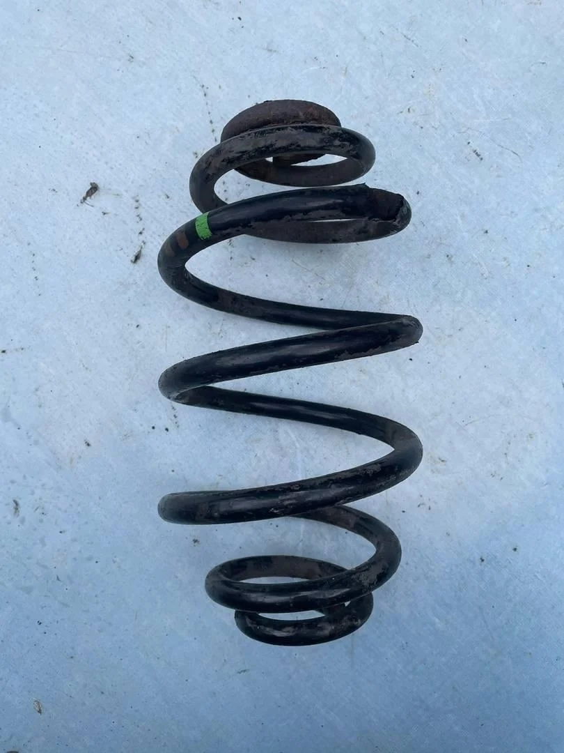 Пружина задняя VW Passat 2001-2005 B5+