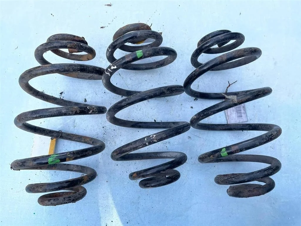 Пружина задняя VW Passat 2001-2005 B5+