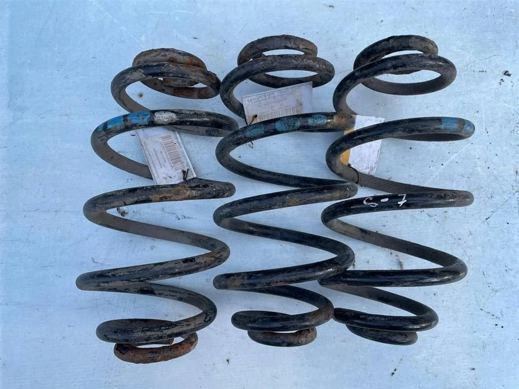 Пружина задняя VW Passat 2001-2005 B5+