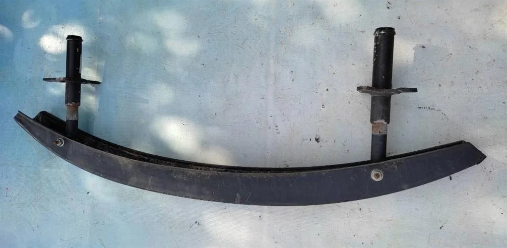 Усилитель бампера переднего VW Passat 2001-2005 B5+