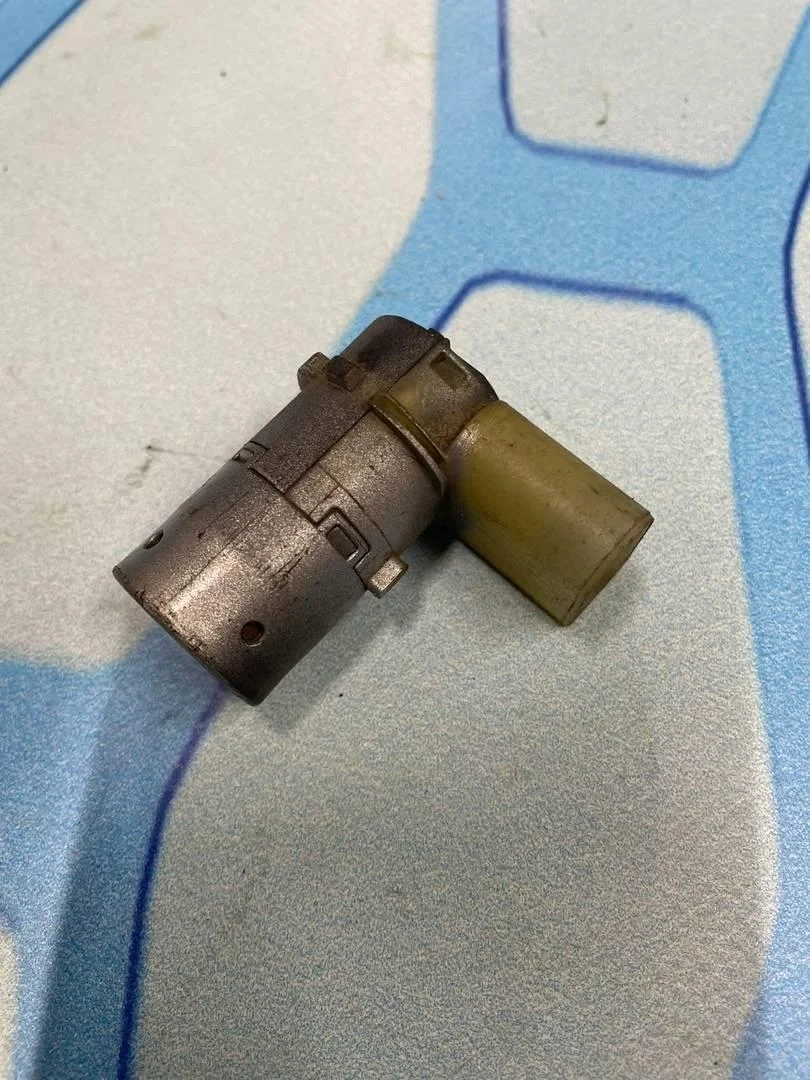 Датчик парковки ( парктроник ) VW Passat 2001-2005 B5+