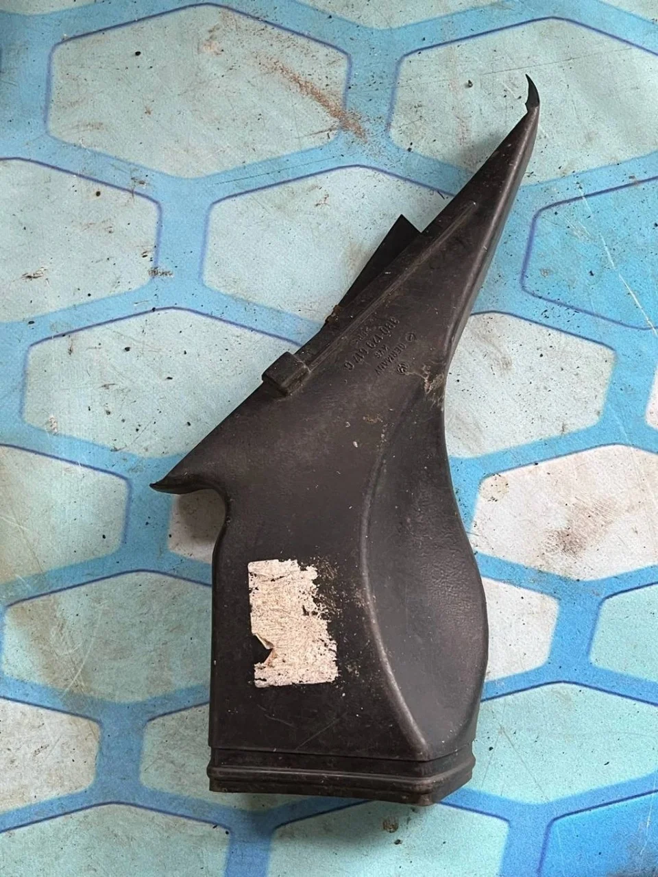 Патрубок воздуховод двс VW Passat 2001-2005 B5+