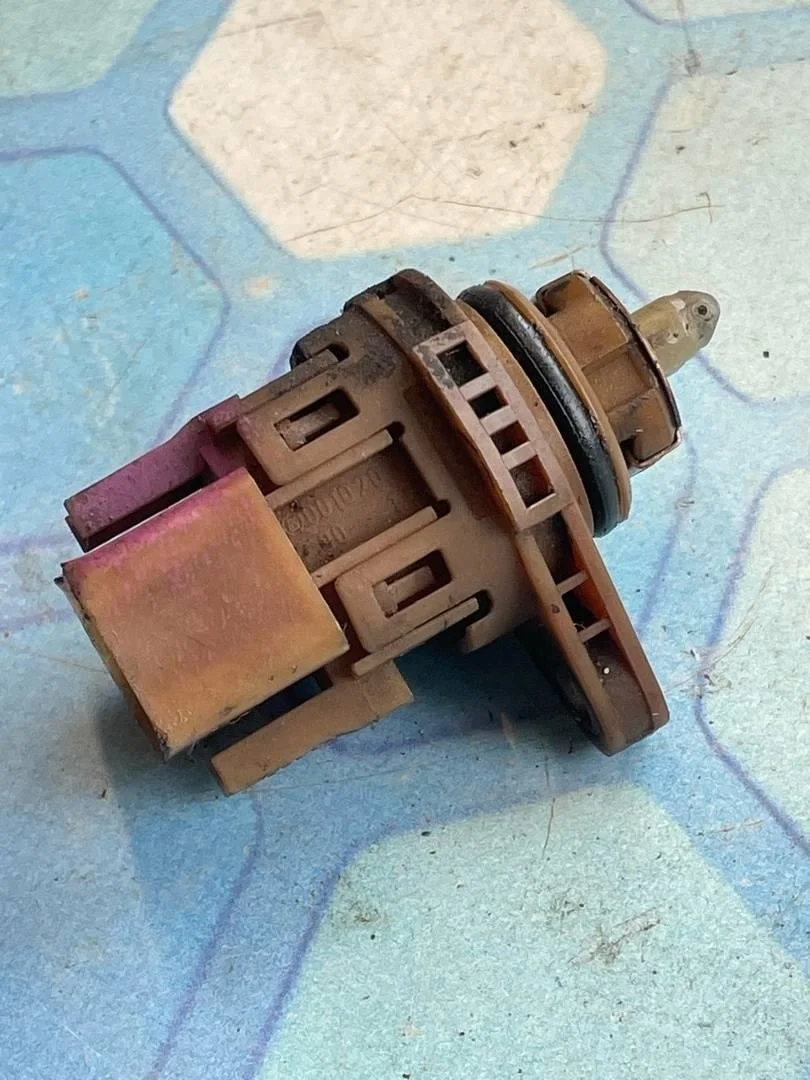 Датчик акпп VW Passat 2001-2005 B5+