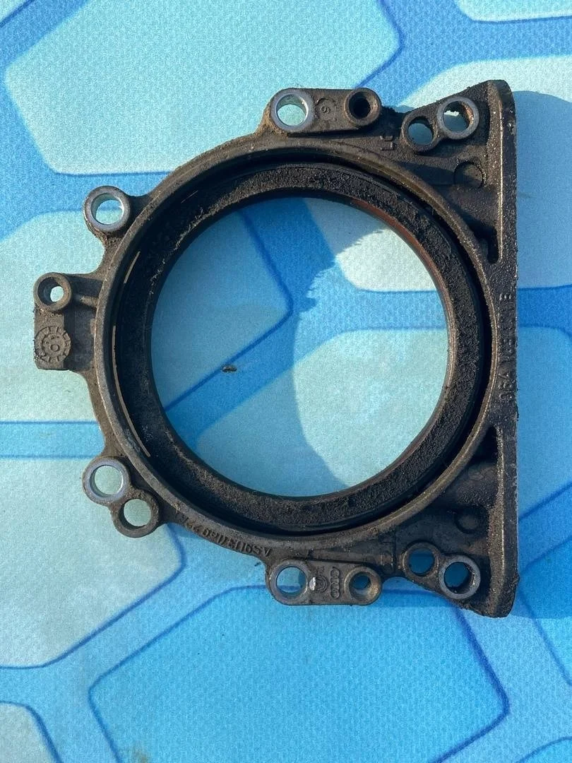 Крышка двигателя задняя VW Passat 2001-2005 B5+