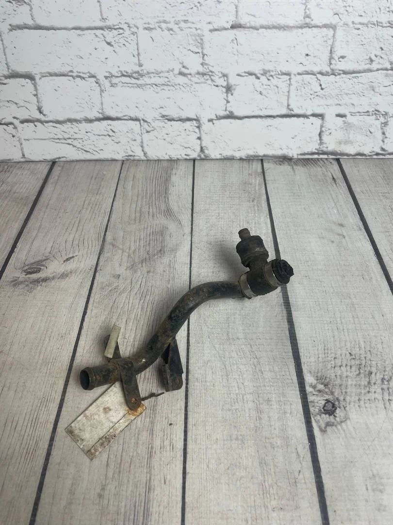 Патрубок системы вентиляции картера VW Passat 2001-2005 B5+