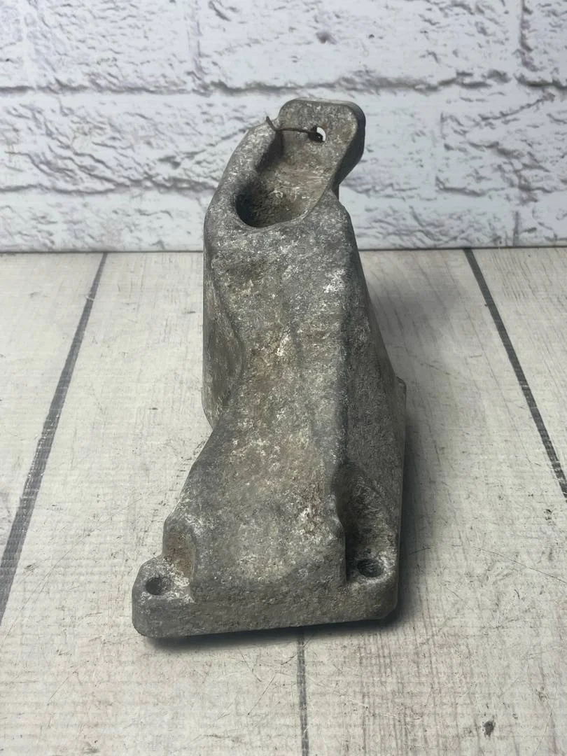 Кронштейн двигателя VW Passat 2001-2005 B5+