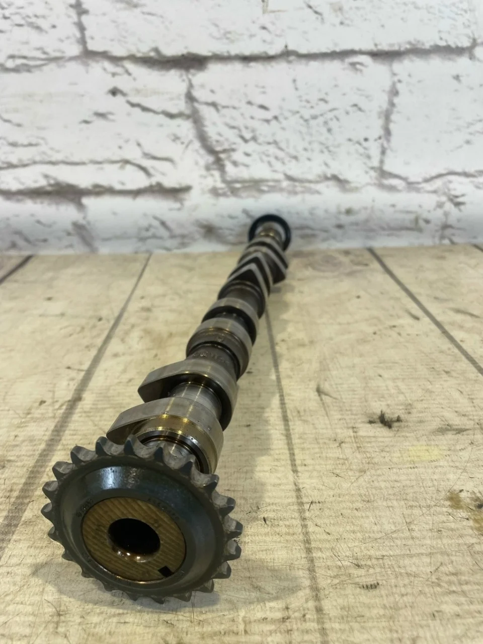 Распредвал выпускной VW Passat 2001-2005 B5+