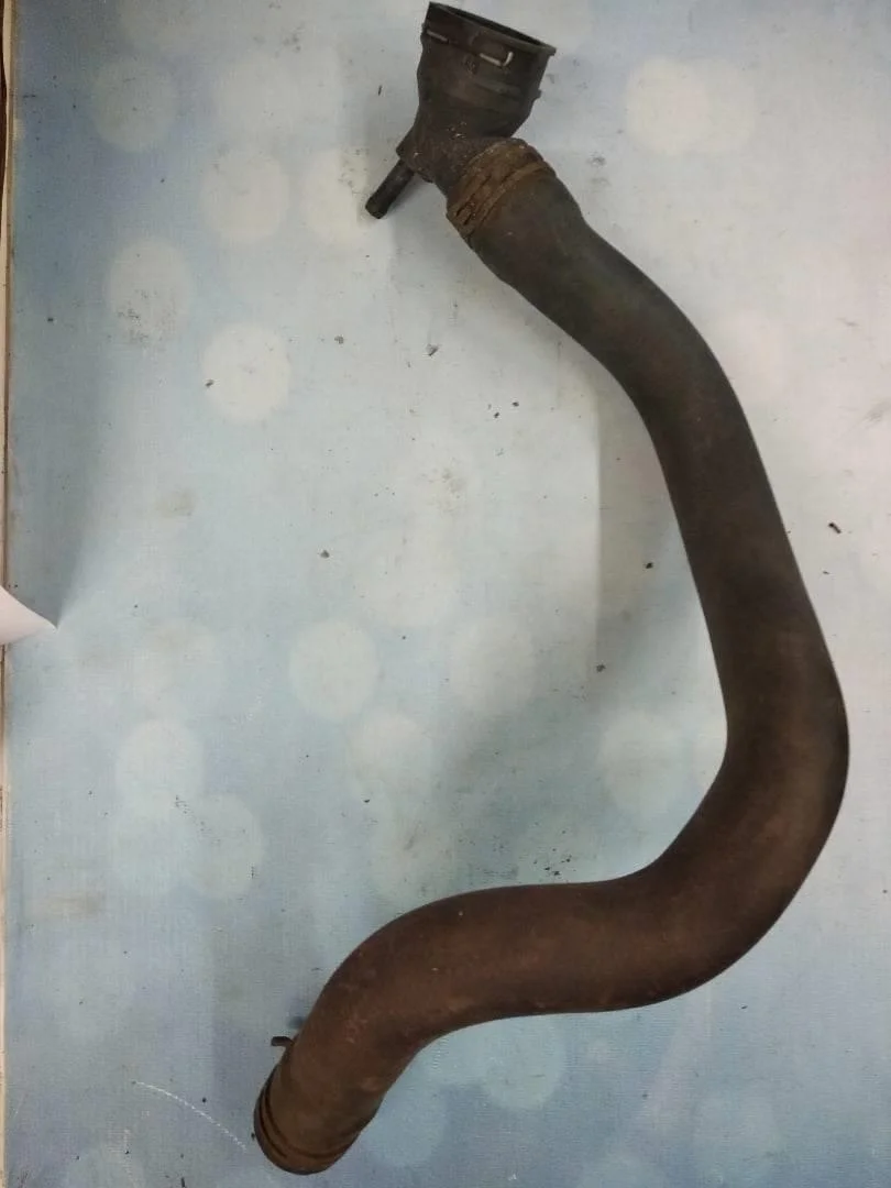 Патрубок флянец VW Passat 2005-2010 B6