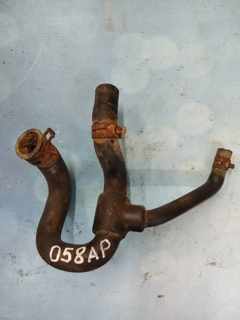 Патрубок охлаждения VW Passat 2005-2010 B6