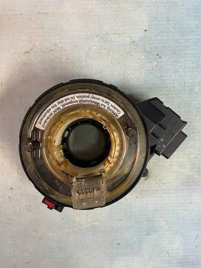 Кольцо контактное подушки безопасности VW Passat 2005-2010 B6