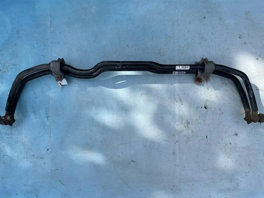 Стабилизатор передний VW Passat 2005-2010 B6