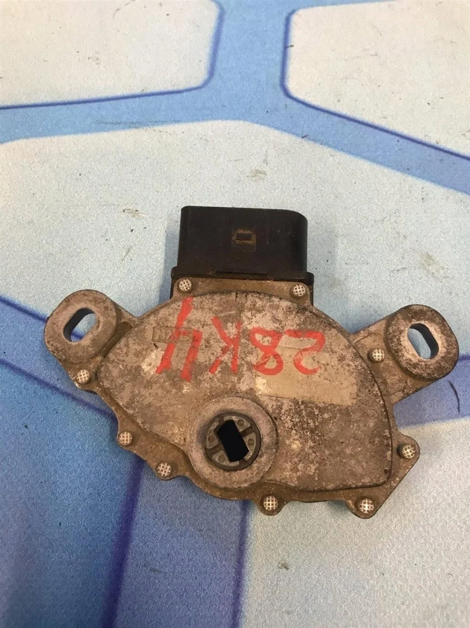 Датчик положения селектора VW Passat 2005-2010 B6