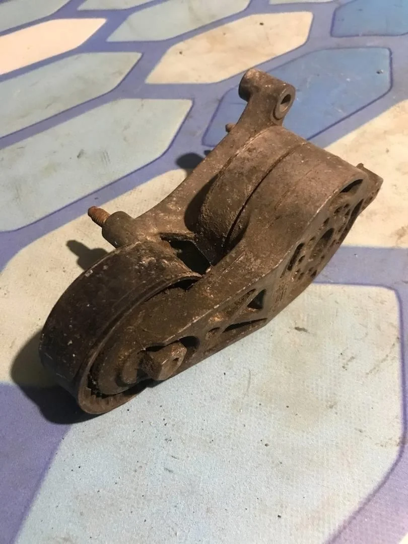 Ролик натяжителя ремня VW Passat 2005-2010 B6