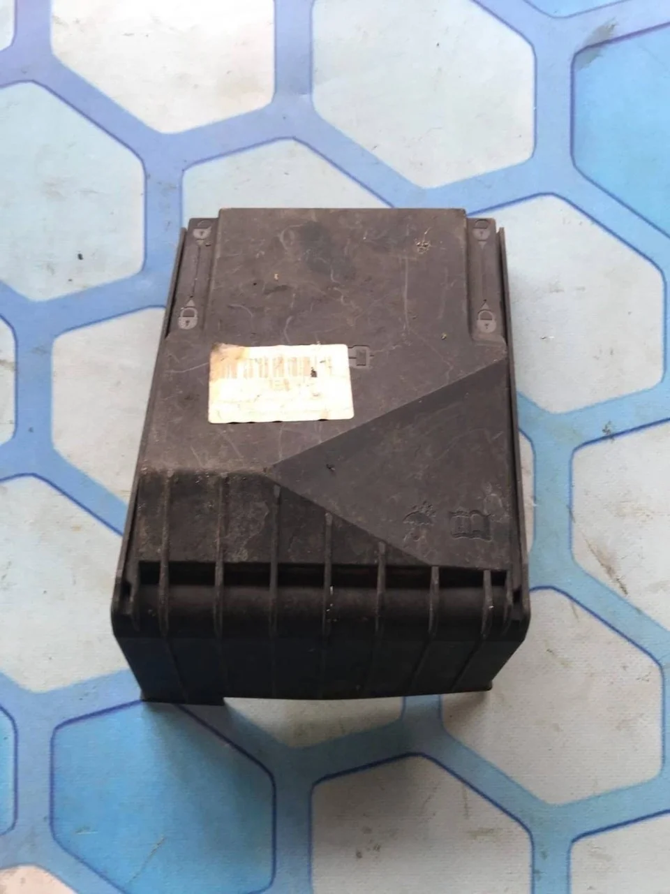 Крышка блока предохранителей VW Passat 2005-2010 B6