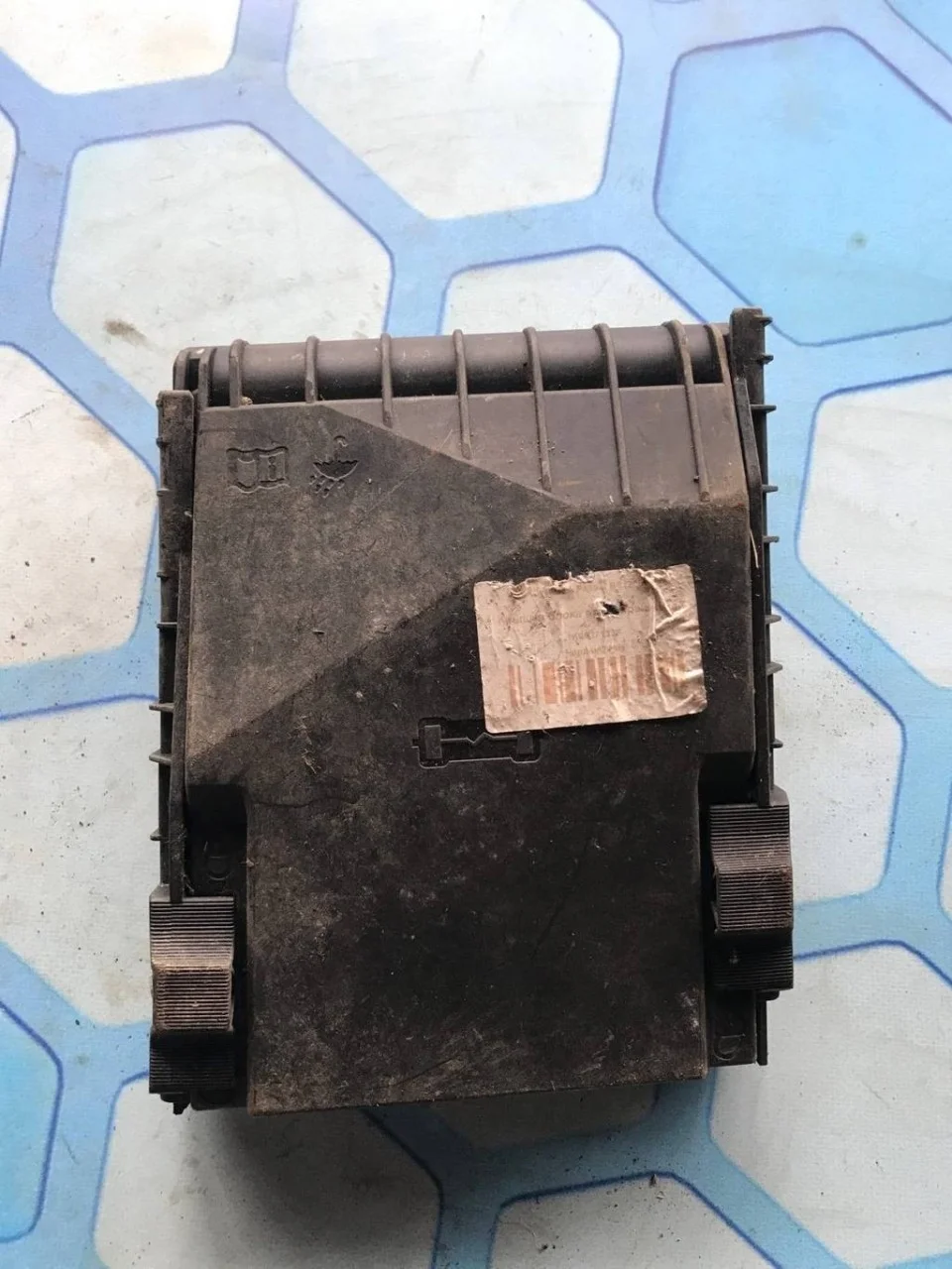 Крышка блока предохранителей VW Passat 2005-2010 B6