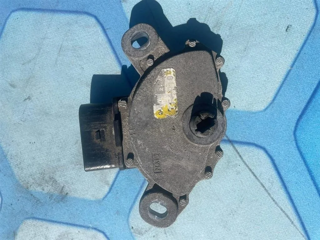 Датчик положения селектора VW Passat 2005-2010 B6