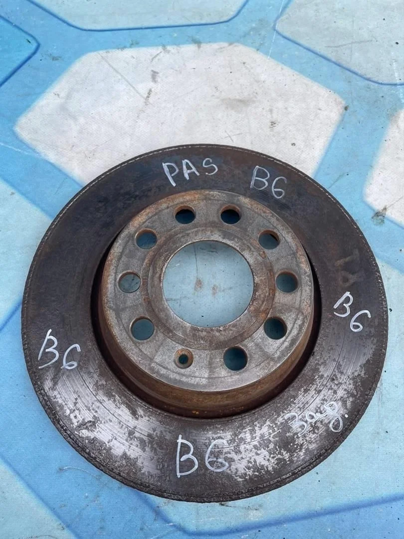 Диск тормозной задний VW Passat 2005-2010 B6