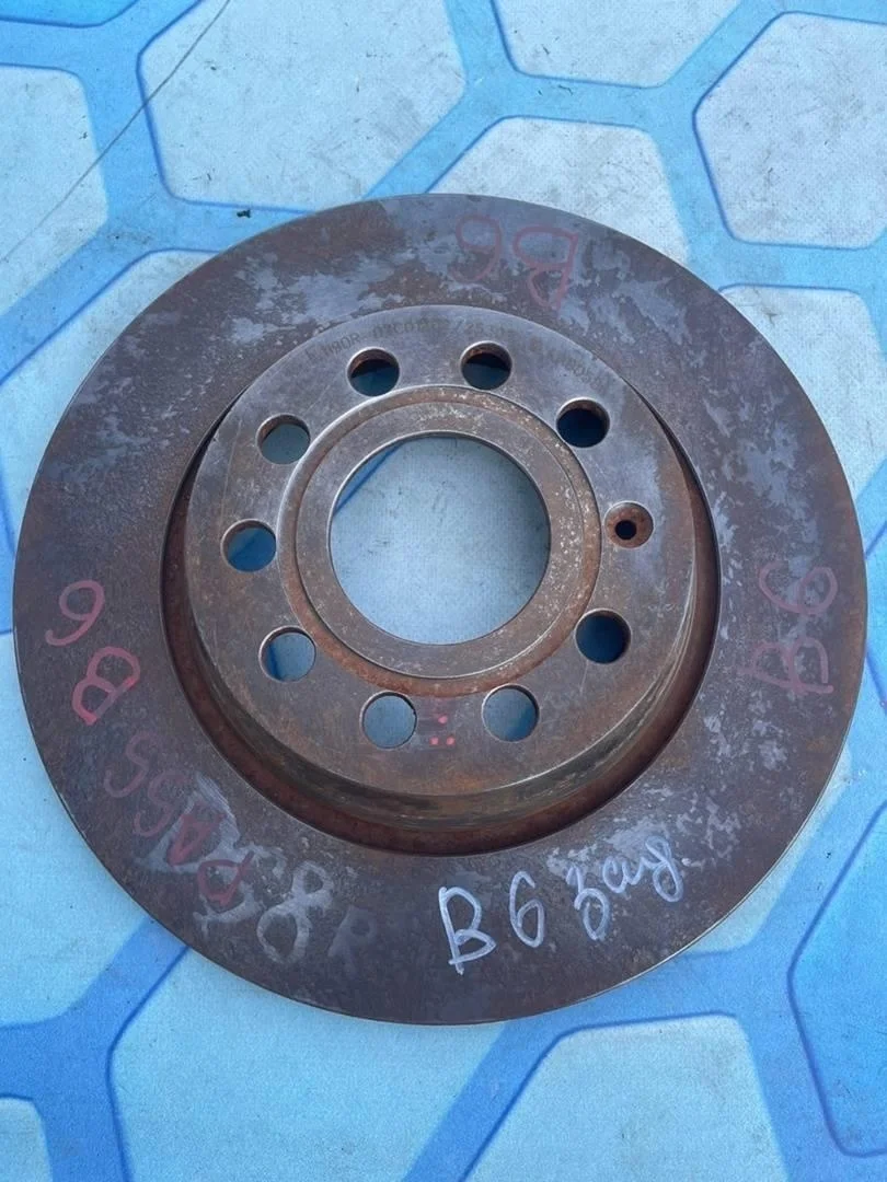 Диск тормозной задний VW Passat 2005-2010 B6