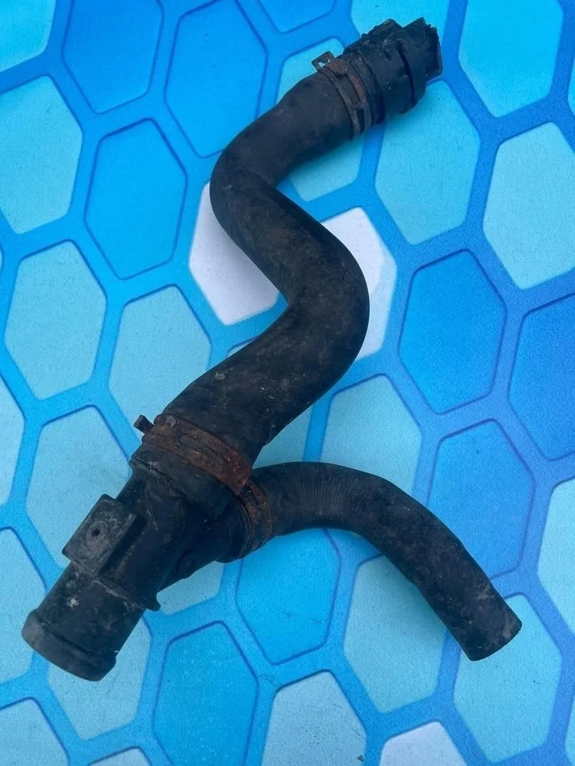 Патрубок охлаждения VW Passat 2005-2010 B6