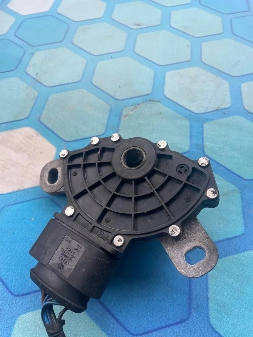 Датчик положения селектора VW Passat 2005-2010 B6