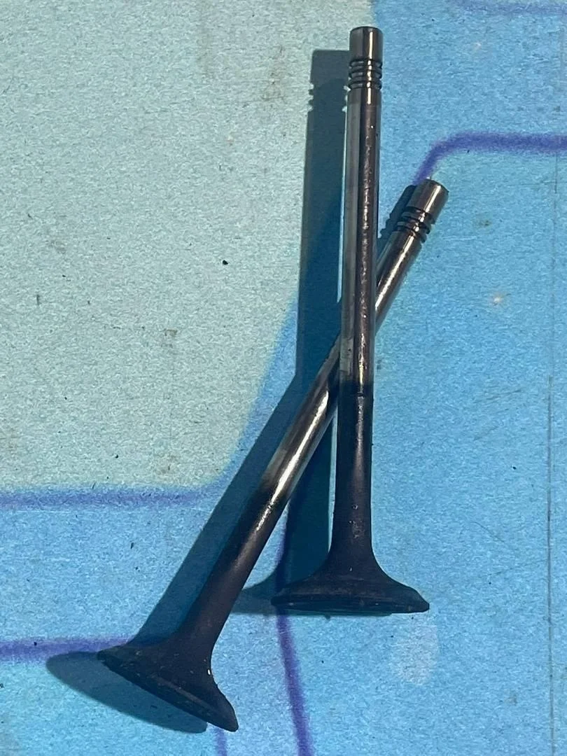 Клапан выпускной VW Passat 2005-2010 B6