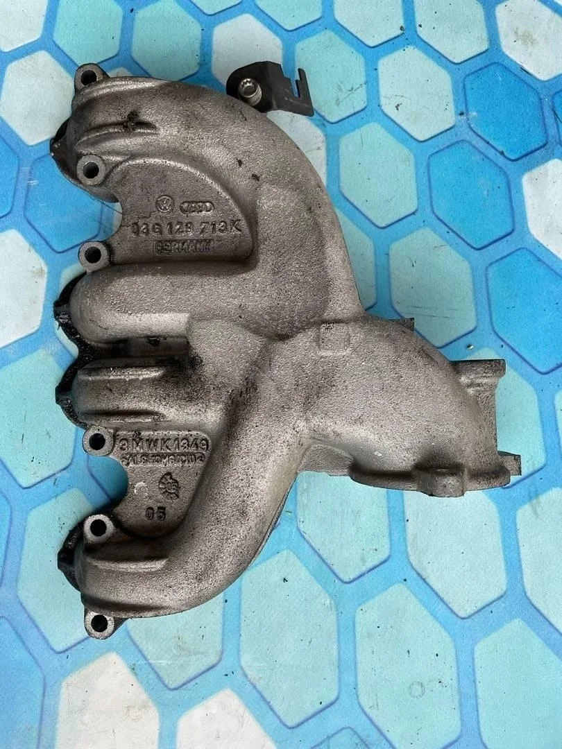 Коллектор впускной VW Passat 2005-2010 B6