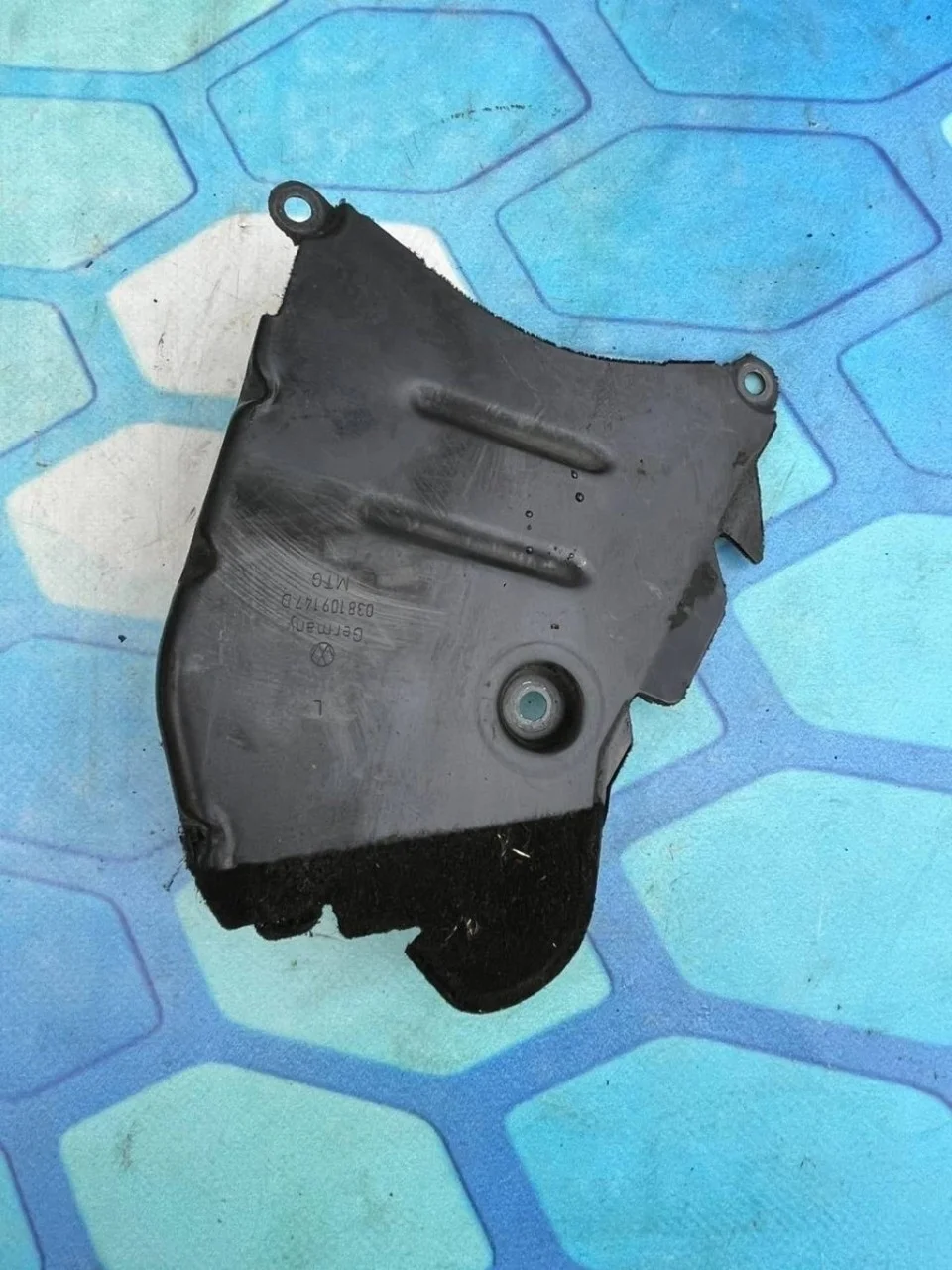 Кожух ремня грм средний VW Passat 2005-2010 B6