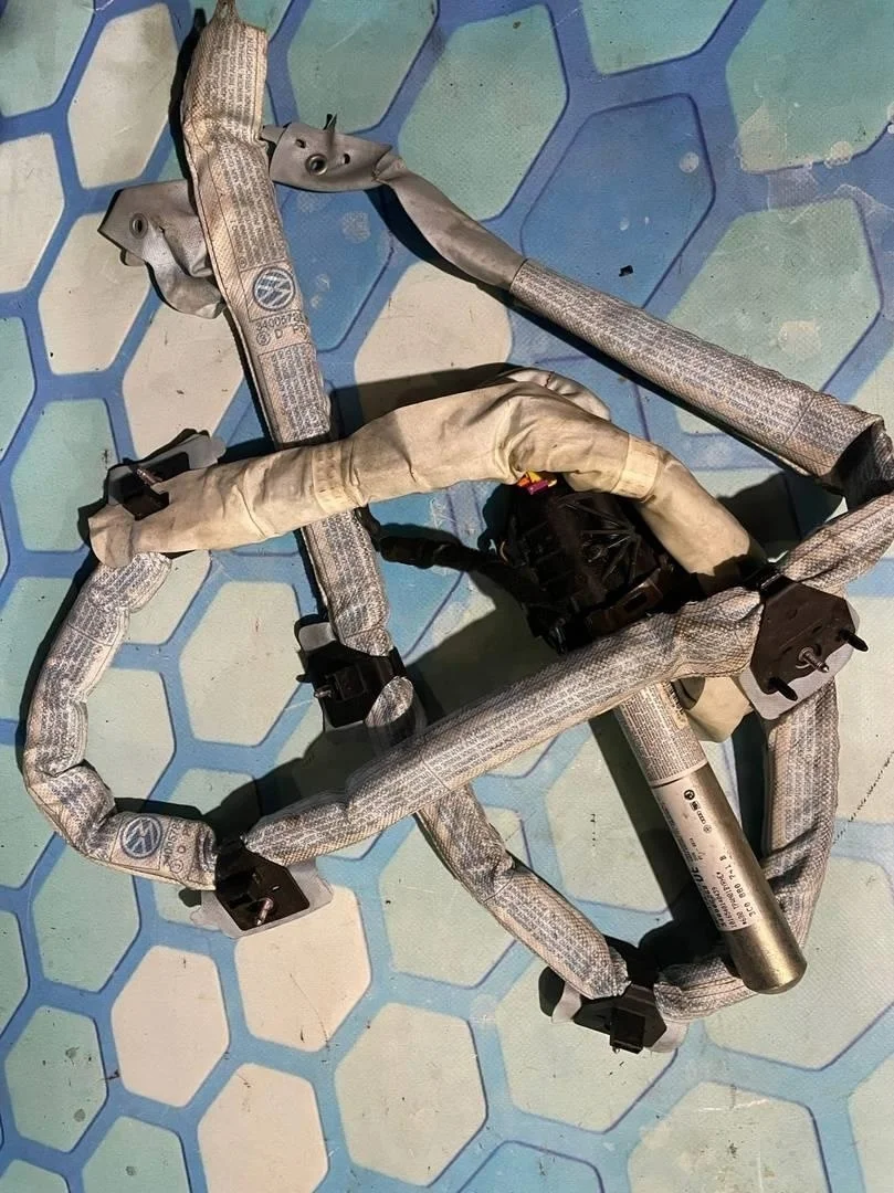 Подушка безопасности шторка левая VW Passat 2005-2010 B6