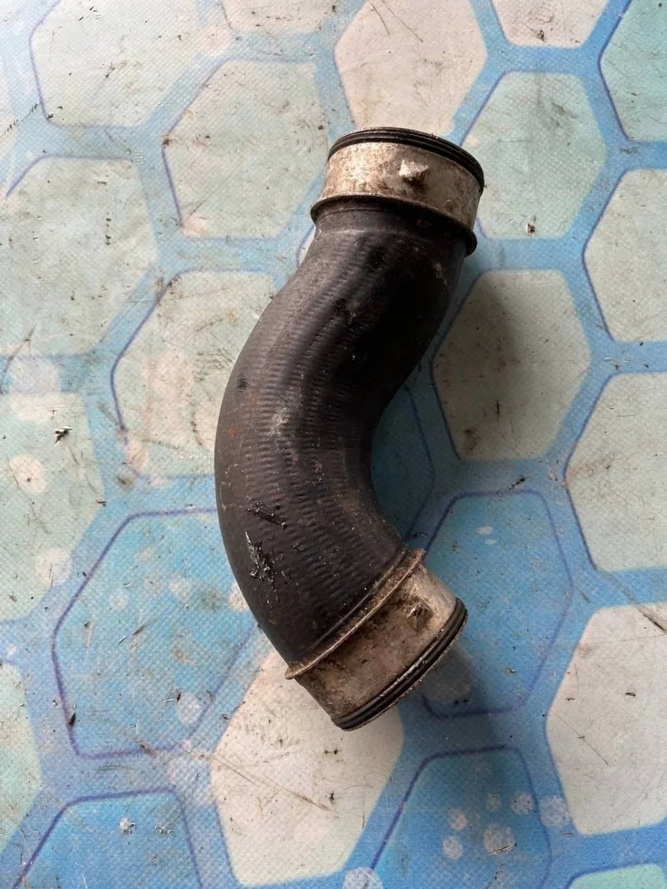 Патрубок интеркулера VW Passat 2005-2010 B6