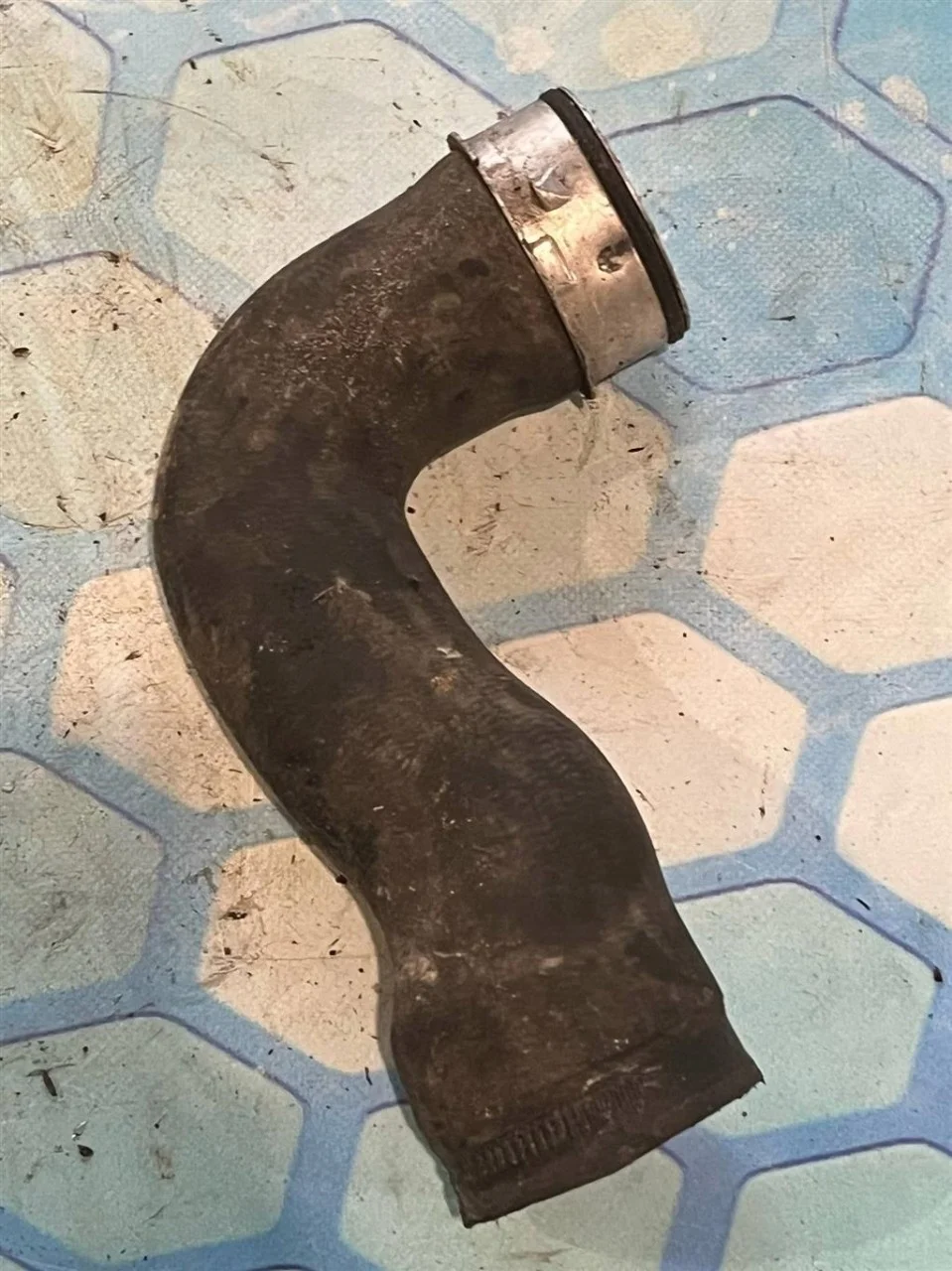 Патрубок интеркулера VW Passat 2005-2010 B6