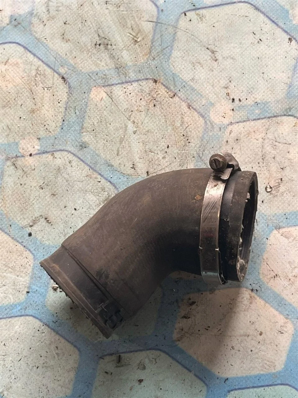 Патрубок интеркулера VW Passat 2005-2010 B6