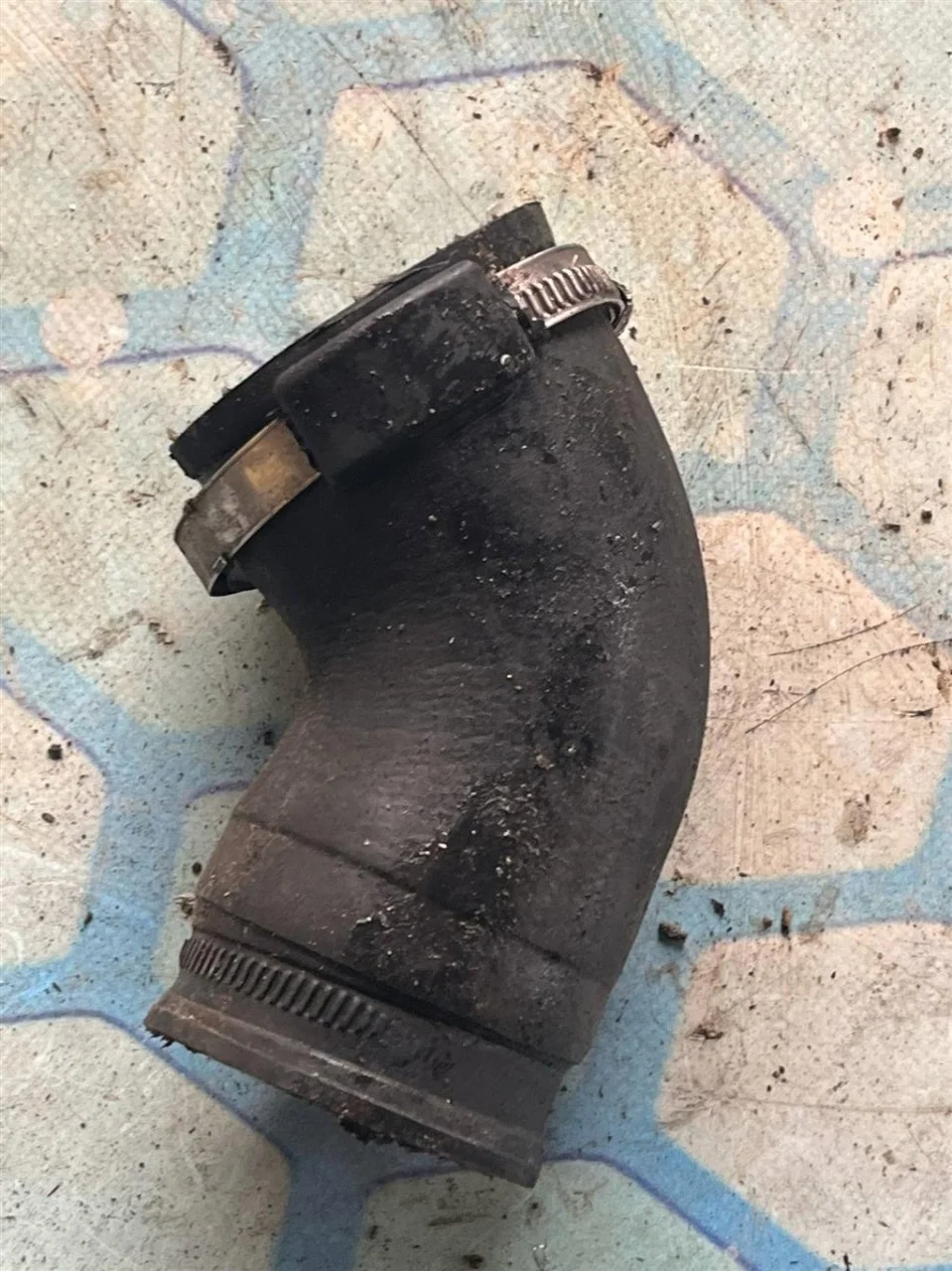 Патрубок интеркулера VW Passat 2005-2010 B6