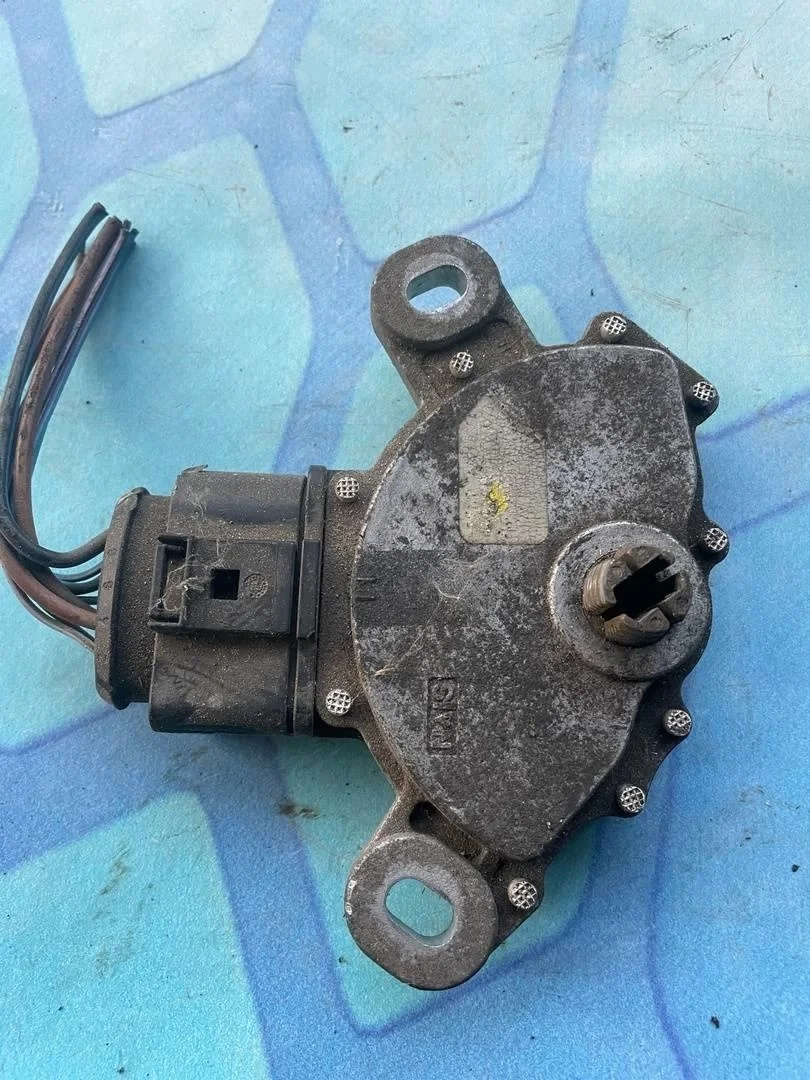 Датчик положения селектора VW Passat 2005-2010 B6