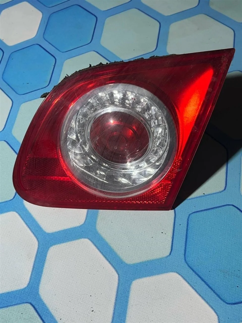 Фонарь задний внутренний правый VW Passat 2005-2010 B6